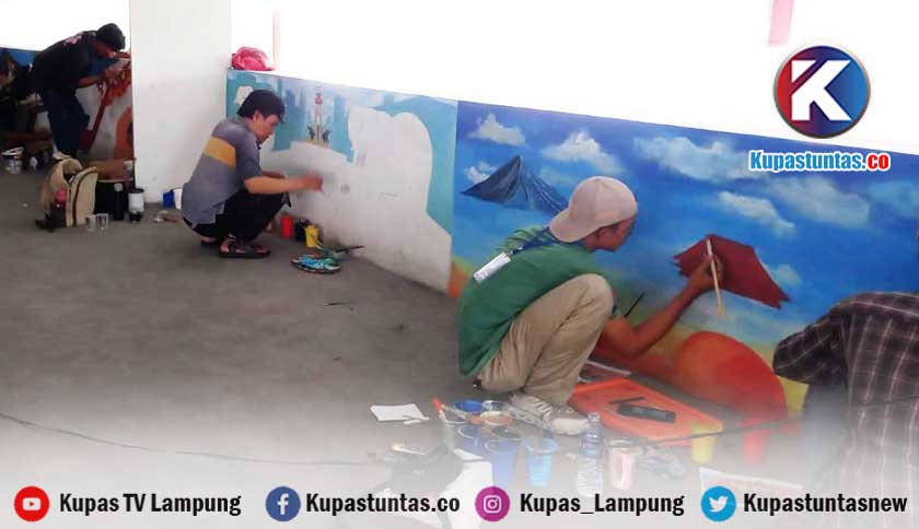 Kupas Tuntas Tim Ikuti Lomba Mural Hiasi Gedung Parkir Pemkot