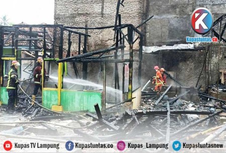 Kupas Tuntas Dua Bangunan Asrama Ponpes Di Bandar Lampung Ludes Terbakar