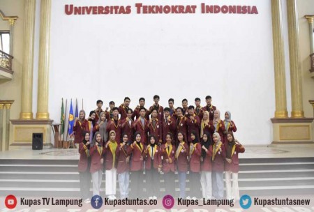 Kupas Tuntas 55 Mahasiswa UTI Lolos Seleksi Pertukaran Mahasiswa