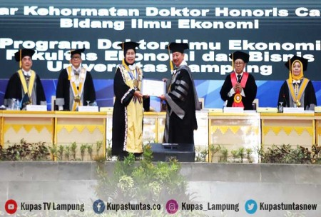 Kupas Tuntas Unila Beri Gelar Doktor Honoris Causa Kepada Herman HN