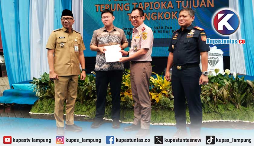 Dilepas Gubernur Lampung, Intan Group Ekspor Perdana 3.330 Ton Tepung Tapioka ke Tiongkok