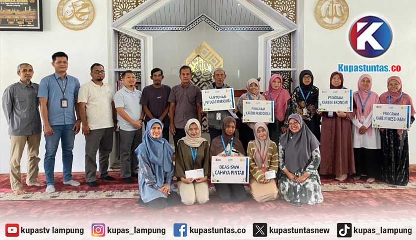 Dorong Kesejahteraan Kartini hingga Pendidikan, YBM PLN Salurkan Rp30,4 Juta Zakat