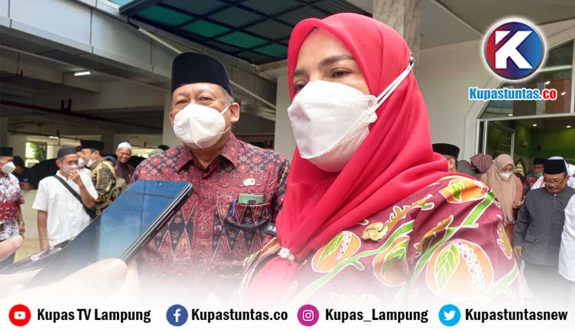 Kupas Tuntas - Hari Guru Nasional 2022, Walikota Eva Titip Siswa ...