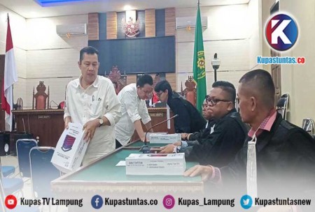 Kupas Tuntas Dua Terdakwa Kasus Korupsi PMB Unila Heryandi Dan M Basri Dituntut Tahun Penjara