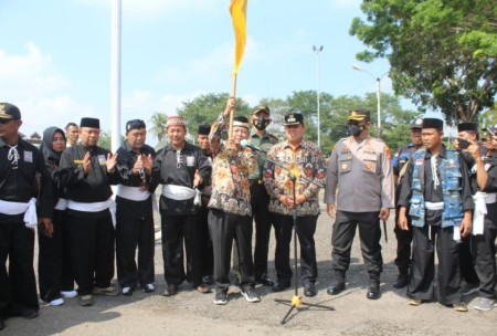 Kupas Tuntas - Hadiri Pendadaran Siswa PSHT, Bupati Dawam: Junjung ...