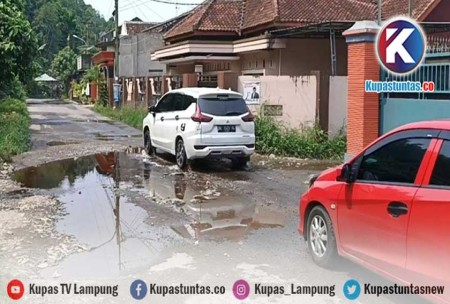 Kupas Tuntas - Lapor Ibu Walikota! Bikin Resah, Limbah Sampah TPA ...