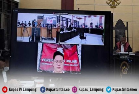 Kupas Tuntas - Sidang Indra Kenz: Didakwa Pasal Berlapis, Ajukan ...