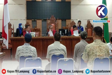 Kupas Tuntas - Sidang Korupsi Retribusi Sampah, Eks KUPT TBB Dan Bumi ...