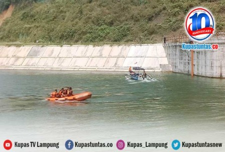 Kupas Tuntas Tenggelam Akibat Nekat Lompat Ke Bendungan Way Sekampung