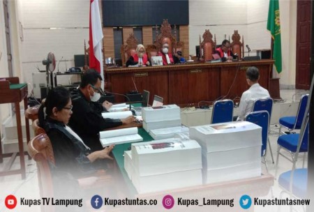 Kupas Tuntas - Terdakwa Kasus Korupsi PMB Unila Karomani Dituntut 12 ...