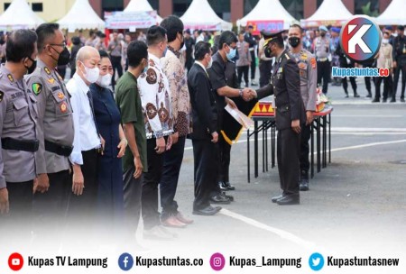 Kupas Tuntas Warek Unila Prof Asep Sukohar Terima Penghargaan