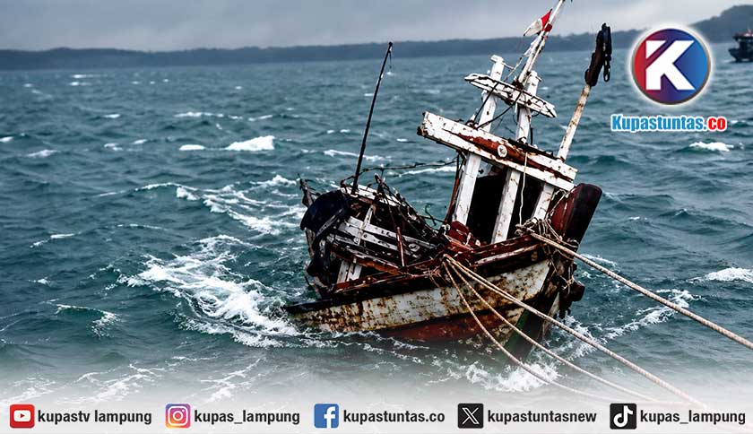 Perahu Ditabrak Kapal Kargo, Satu Nelayan Hilang di Perairan Kalianda Lamsel